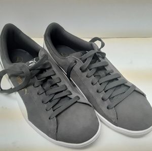 NWOT Classic Puma Grey Suede Sz 6